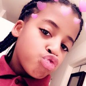 Meet your Posher, Arielle